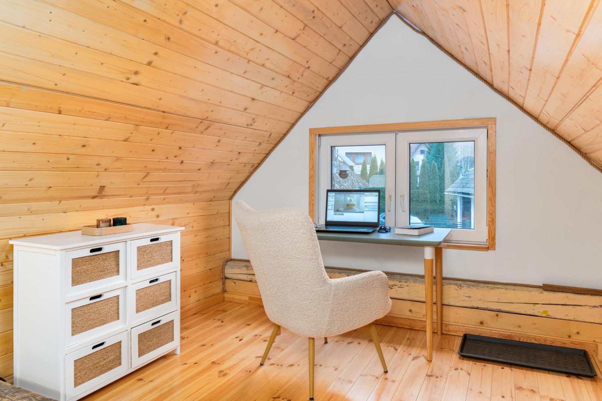 W Deski Dom Apartamenty Krzyżowa Zewnętrze zdjęcie
